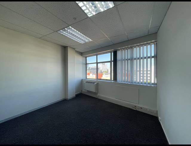 20M² OFFICE TO LET IN SANDTON CENTRAL
